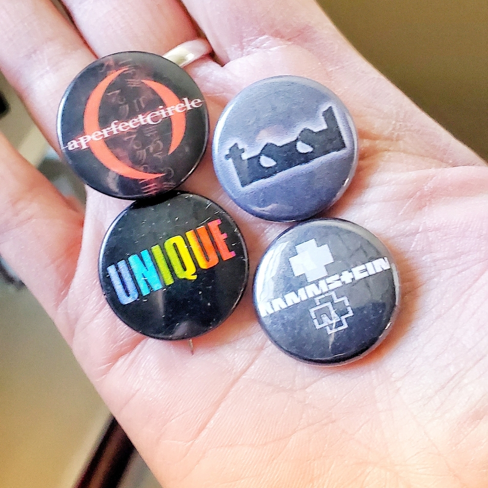 Vintage 90s pin lot